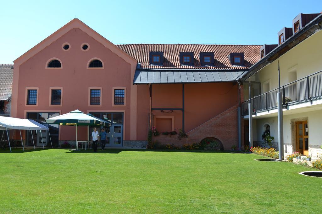 Hotel Anton Telc Ngoại thất bức ảnh