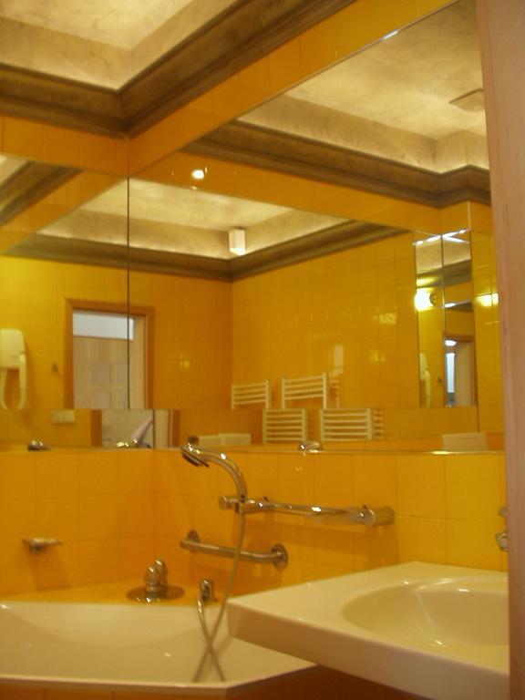 Hotel Anton Telc Ngoại thất bức ảnh